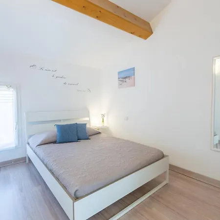 La Bastide, En Duplex Idealement Situee A Quelques Metres De La בית נופש