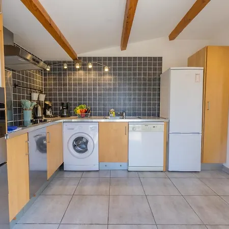 La Bastide, En Duplex Idealement Situee A Quelques Metres De La